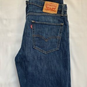 511 Slim Fit Levi’s Jeans (W36, L32)